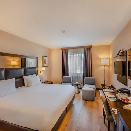 Midtown Hotel 4*