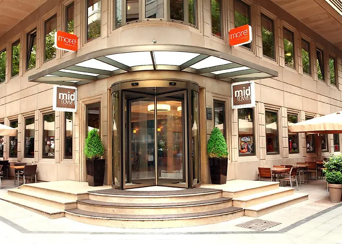 Отель Midtown 4*