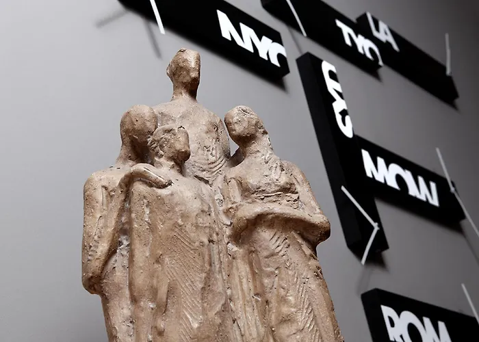 Отель Midtown 4*