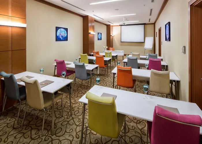 Отель Midtown 4*