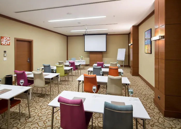 Отель Midtown 4*