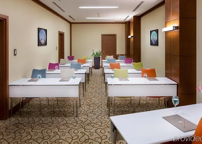 Отель Midtown 4*