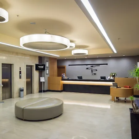 Midtown Szálloda 4*