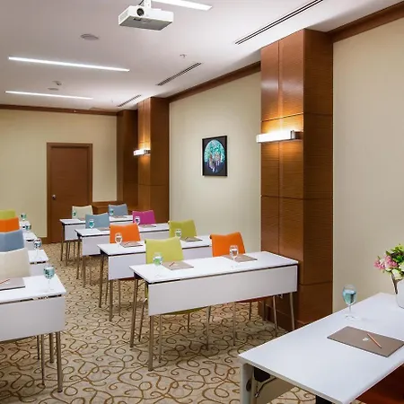 Midtown Hotel 4*