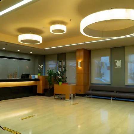 Hotel Midtown 4*