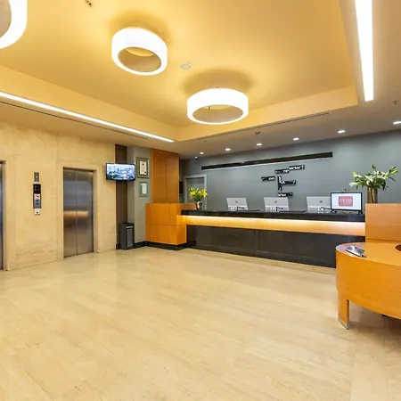 Midtown Hotel 4*