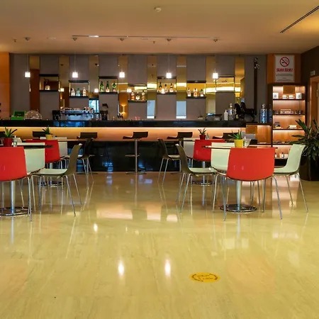 Midtown Hotel